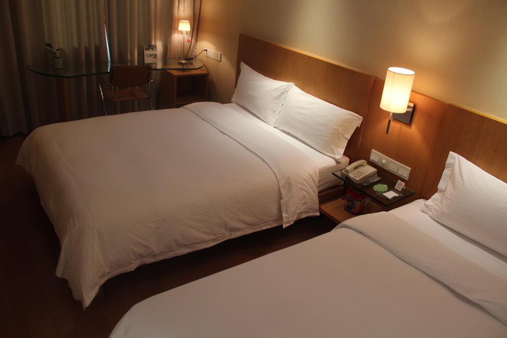 L'Otel Shanghai Zimmer foto